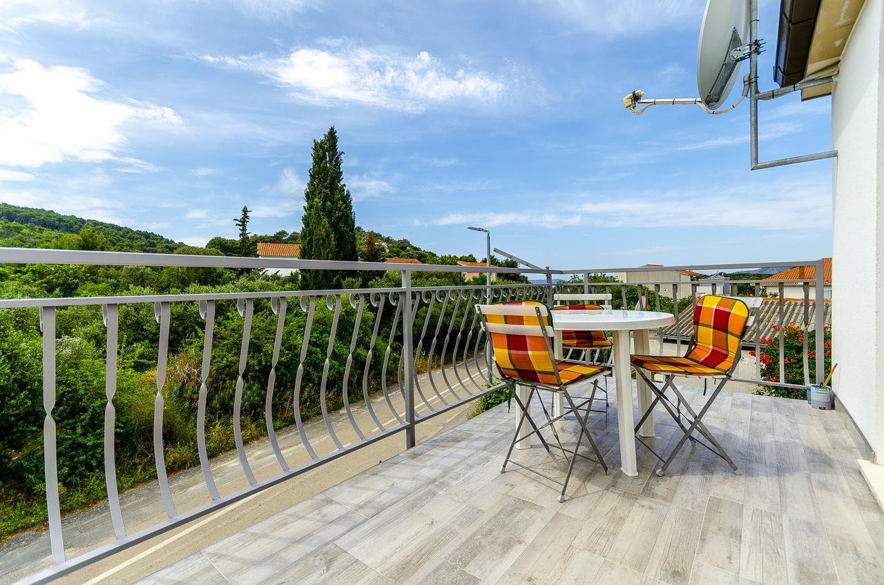 Apartments Mirko I Anda Округ-Доньи Экстерьер фото