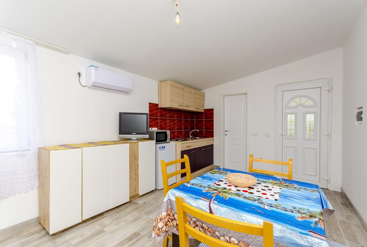 Apartments Mirko I Anda Округ-Доньи Экстерьер фото