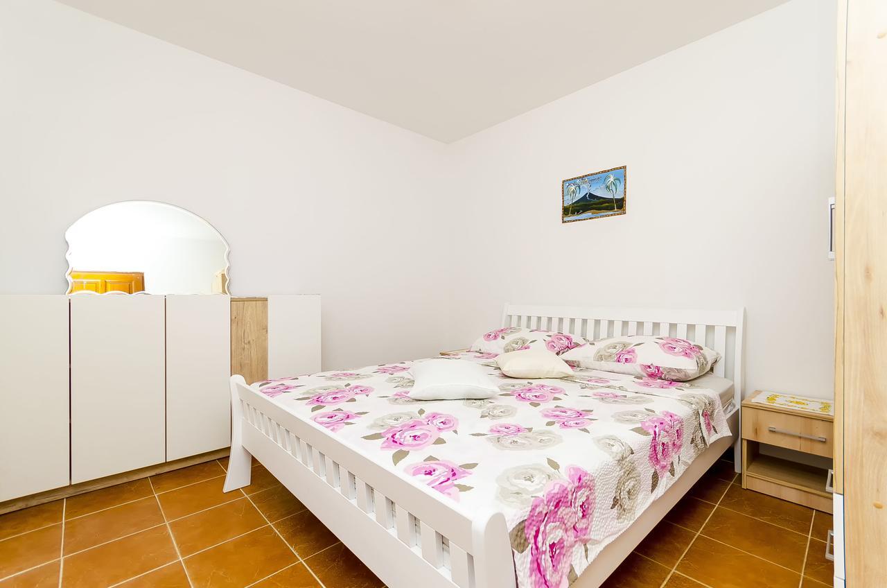 Apartments Mirko I Anda Округ-Доньи Экстерьер фото