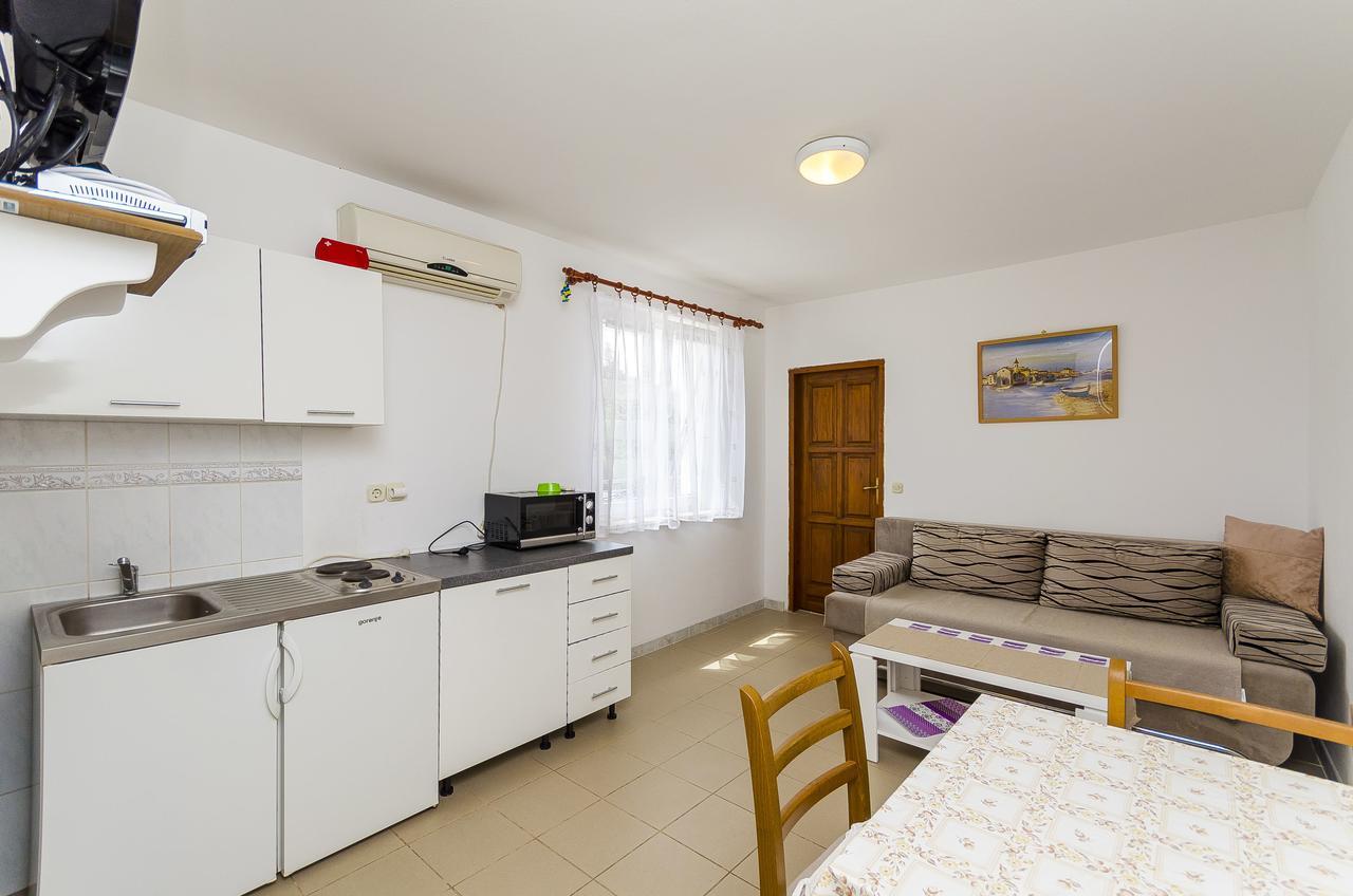 Apartments Mirko I Anda Округ-Доньи Экстерьер фото